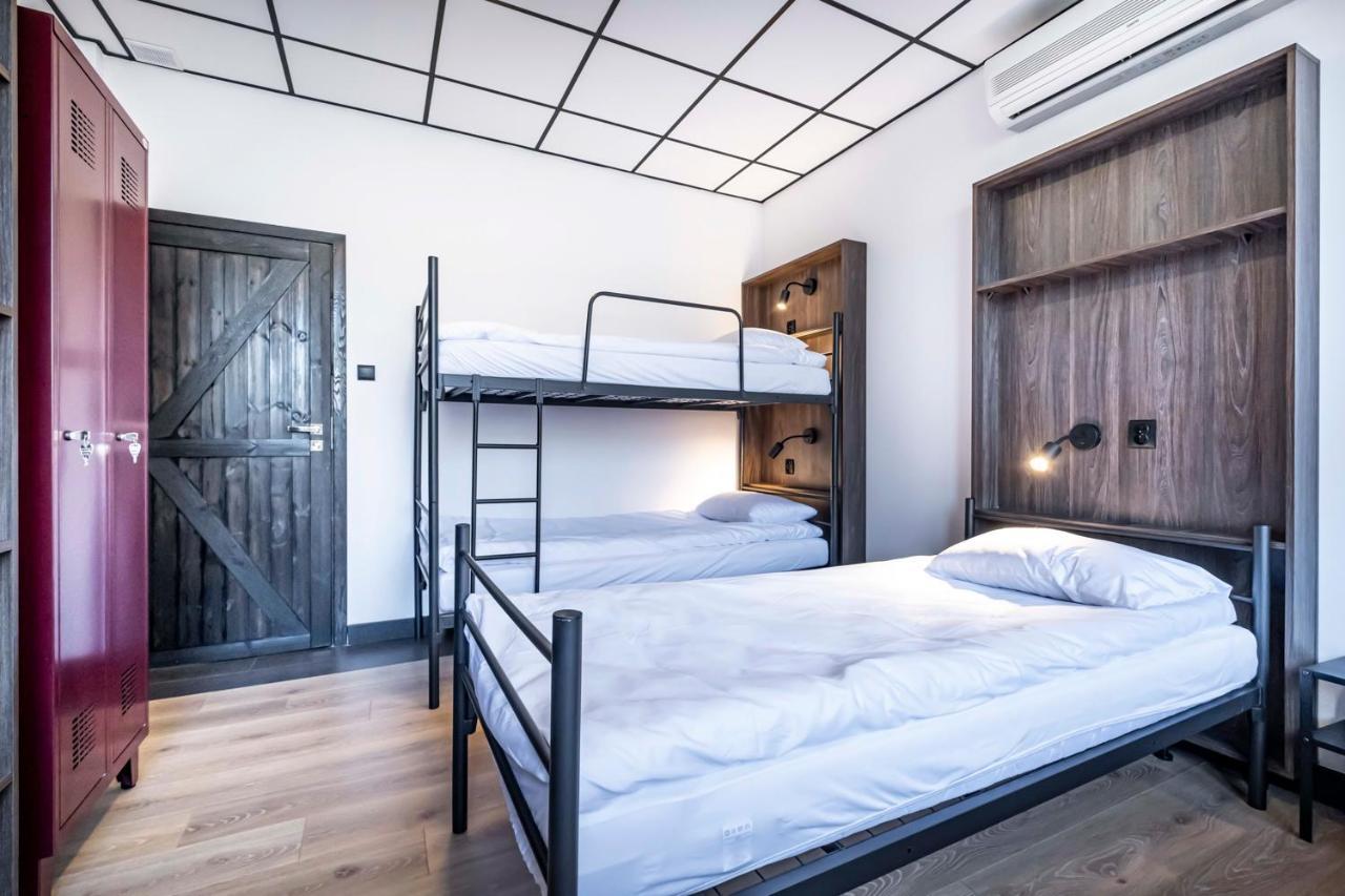 Vola Hostel Warsawa Bagian luar foto